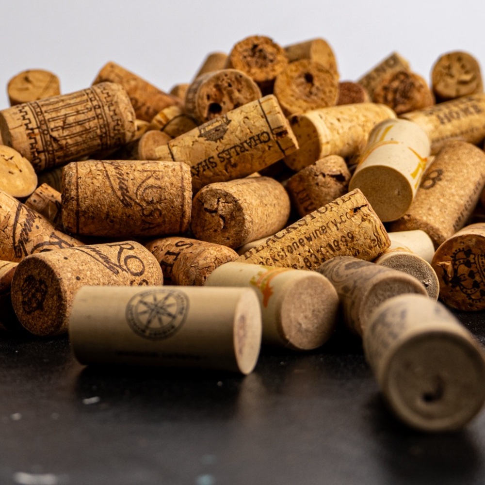 Assorted Wine Corks Collection approx 230 - Picture 2 of 9